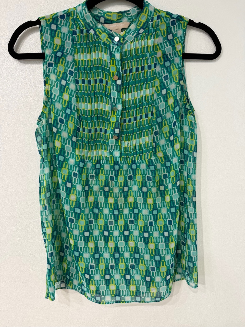 Banana Republic Green Geometric Print Pleated Sleeveless Blouse Size XS